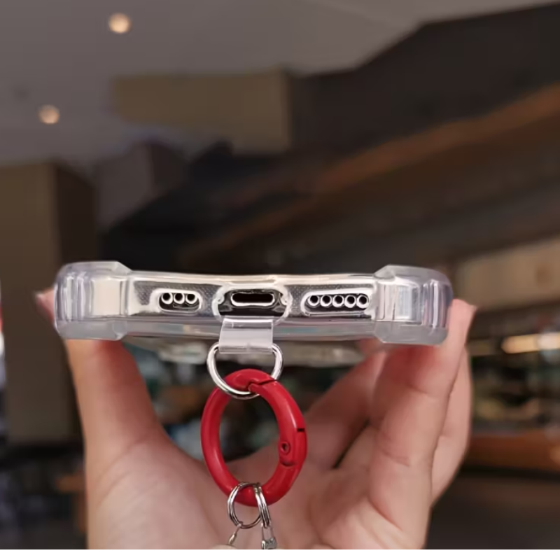 Correa para celular Bloom Red – diseño artesanal con flores y cuentas