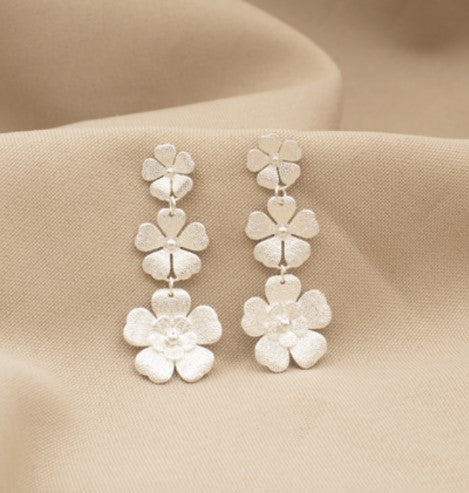 Aretes flor baño de plata