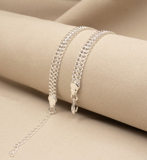 Pulsera doble entrelazada