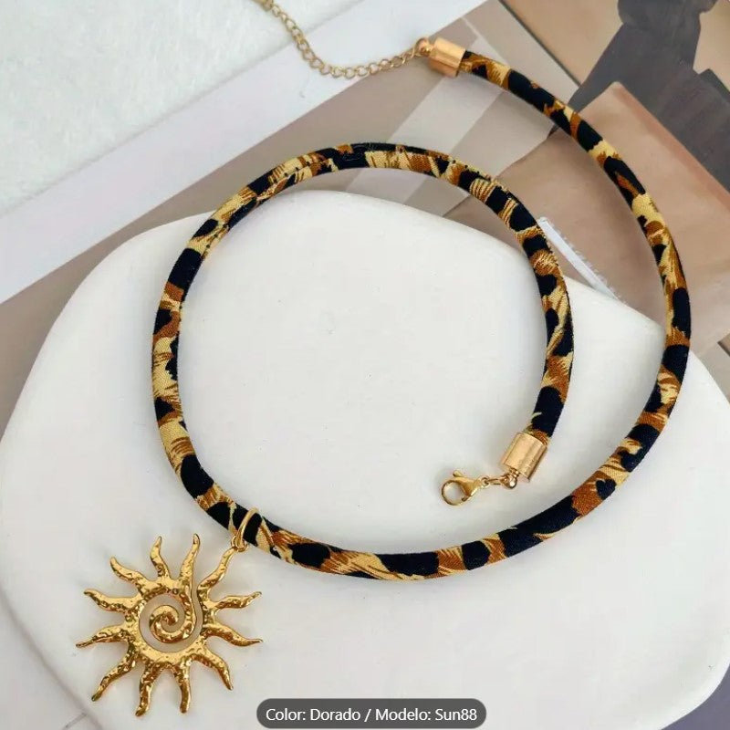 Collar Dorado con Cordón Animal Print