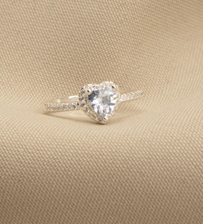 ANILLO CORAZÓN ZIRCÓN BAÑO DE PLATA