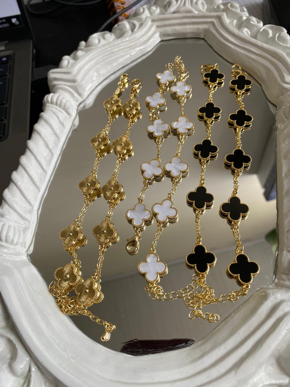 Pulsera en rodio trébol